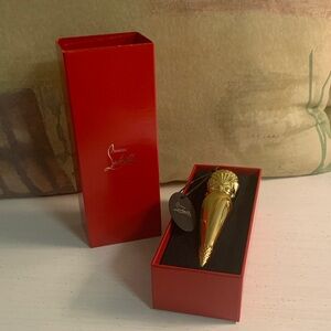 ROUGE LOUBOUTIN LIPSTICK SILKY SATIN ROUGE LOUBOUTIN 001